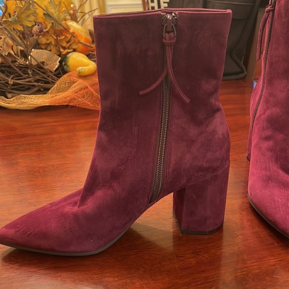 Lined Paola Wine Sued Heeled Boot!  Brand New! - Picture 4 of 9
